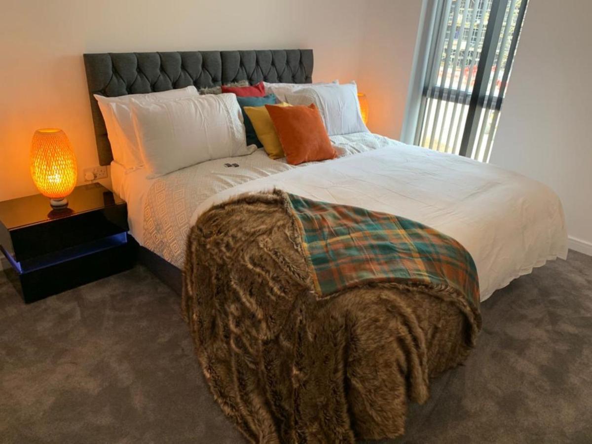 Lakeside 2 Bed Luxury Apartment No Parties No Events Early Check-In Late Check- Out Allowed West Thurrock Exteriör bild