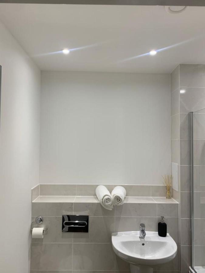 Lakeside 2 Bed Luxury Apartment No Parties No Events Early Check-In Late Check- Out Allowed West Thurrock Exteriör bild