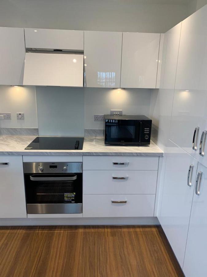 Lakeside 2 Bed Luxury Apartment No Parties No Events Early Check-In Late Check- Out Allowed West Thurrock Exteriör bild