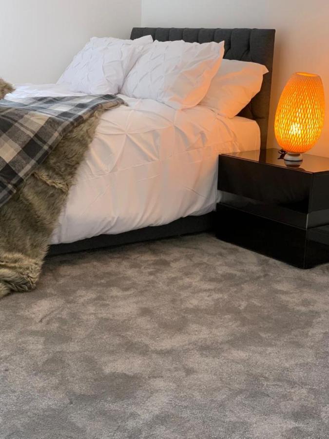 Lakeside 2 Bed Luxury Apartment No Parties No Events Early Check-In Late Check- Out Allowed West Thurrock Exteriör bild